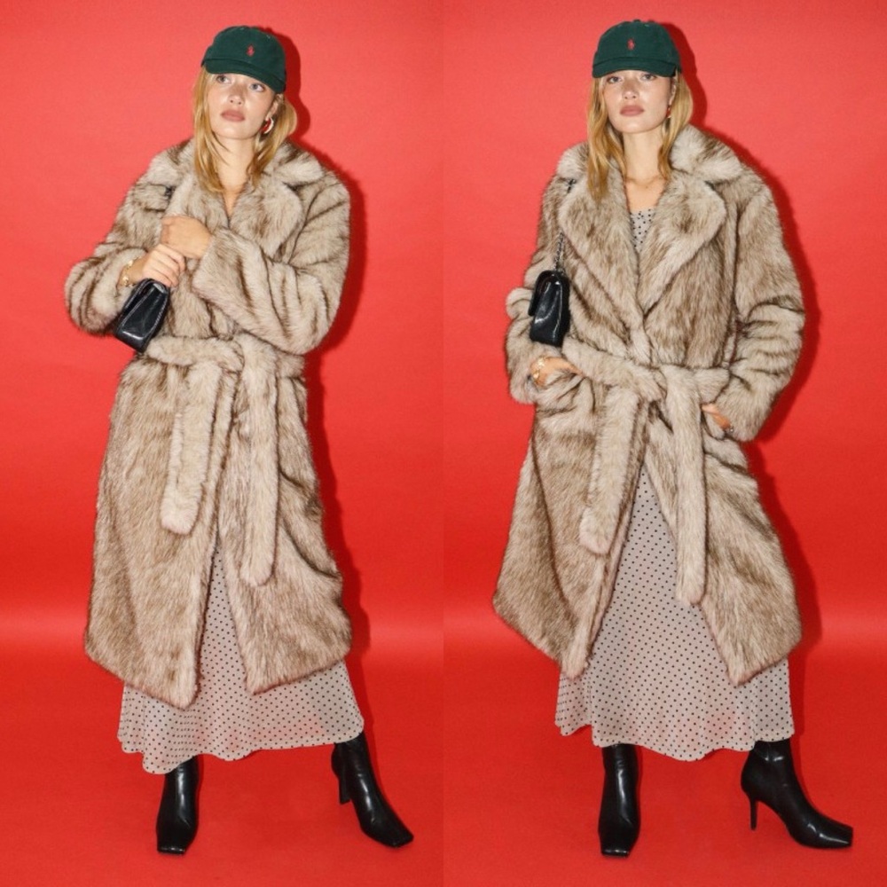 🎄24 HOUR SALE🎄 The Vanderbilt Taupe Belted Faux Fur Coat - Picture 3 of 9